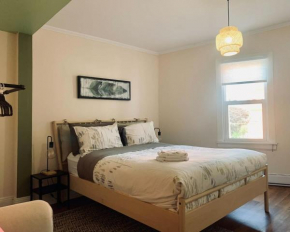 Comfortable Apt with Office Space, Unit #4